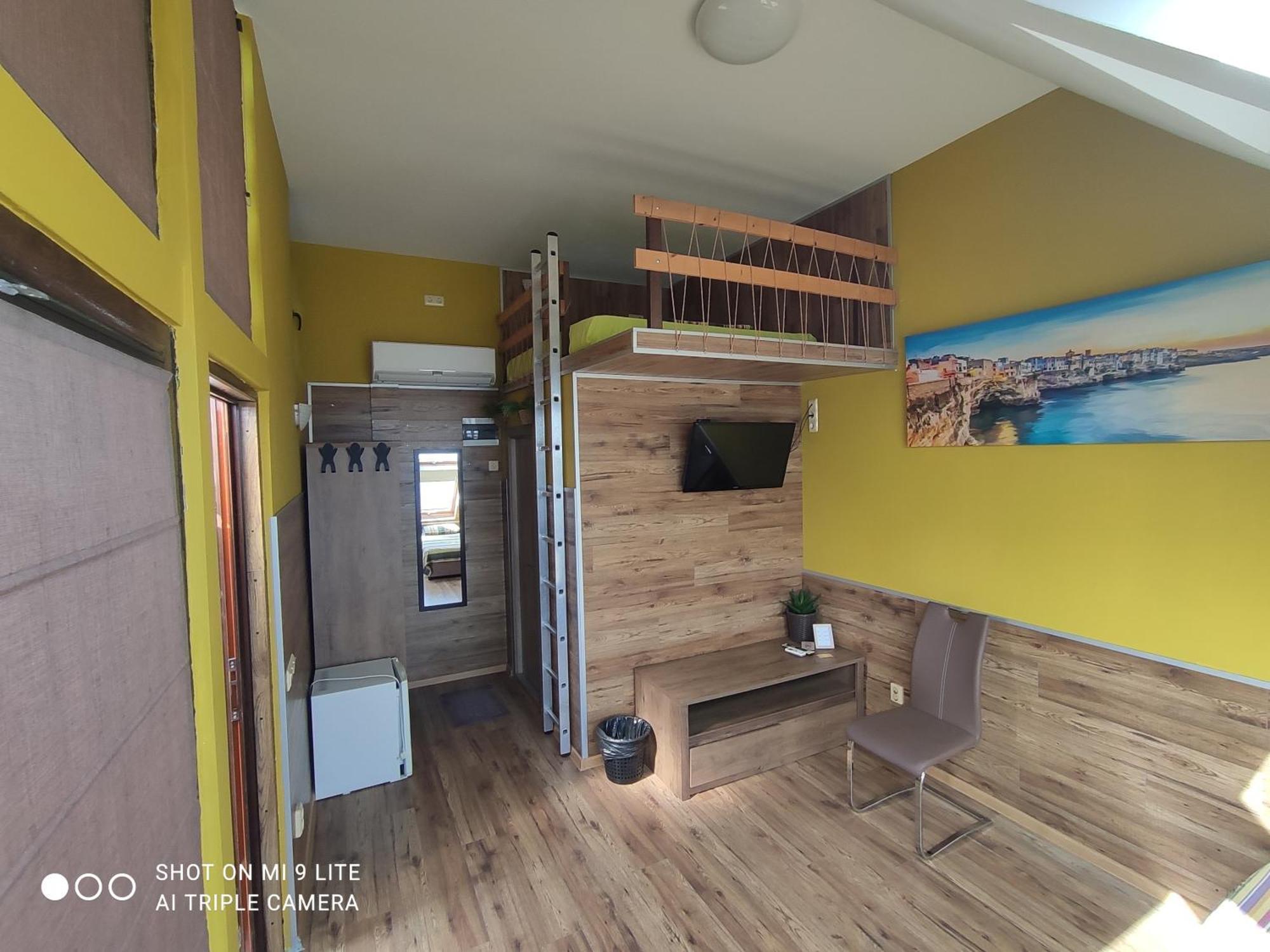 Hemingway Rooms In Happy Beach Varna Esterno foto