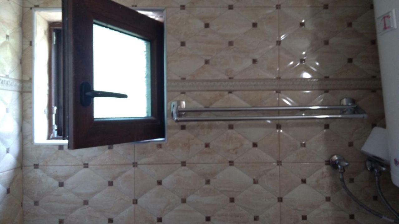 Hemingway Rooms In Happy Beach Varna Esterno foto